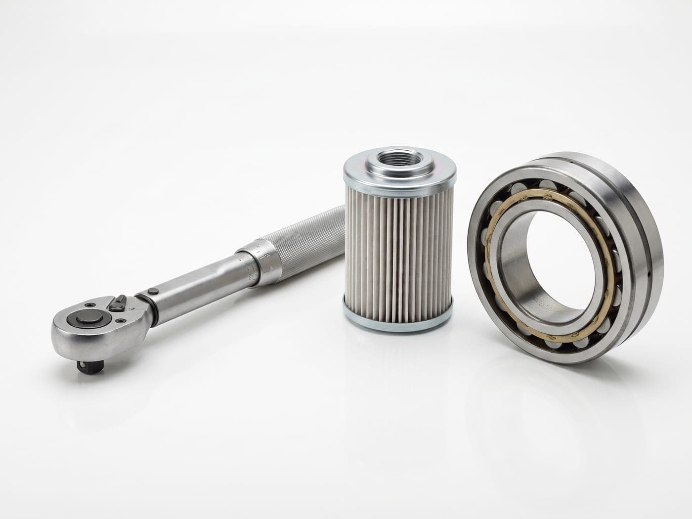Llave de torque, filtro hidráulico y rodamiento